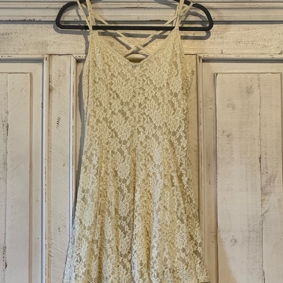 American Eagle Outfitters Dresses & Skirts - American Eagle Outfitters Cream Lace Dress